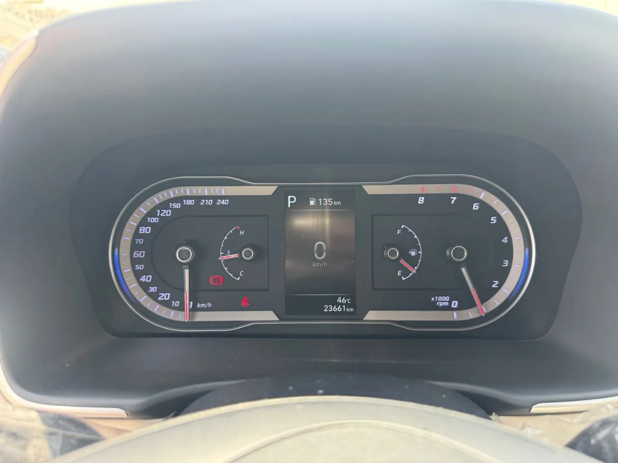 Car image 17