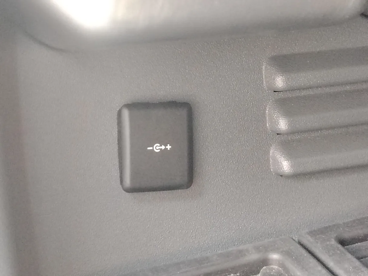 Car image 33