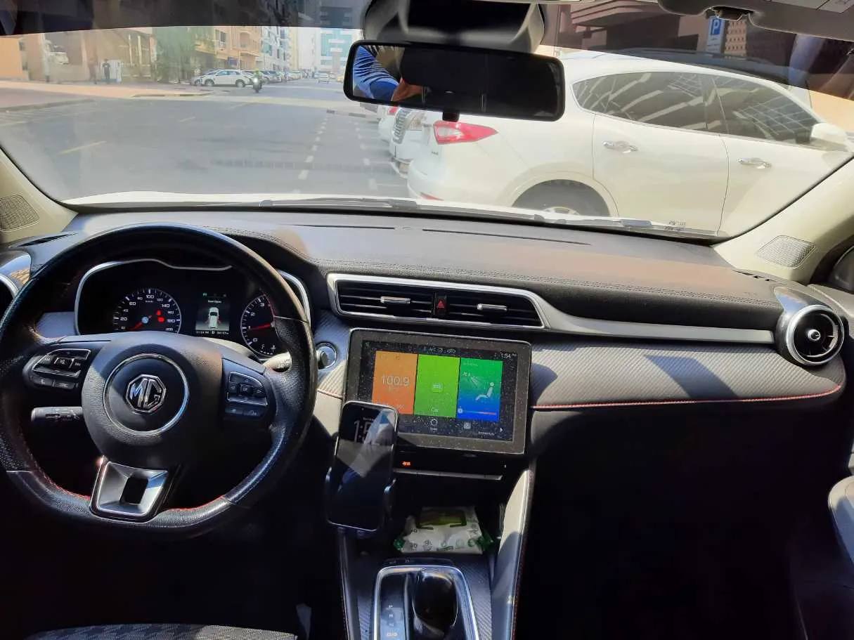 Car image 15