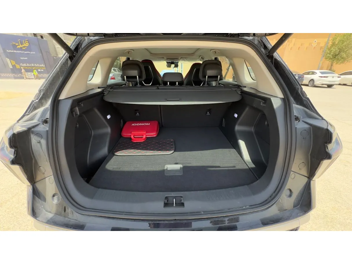 Car image 20