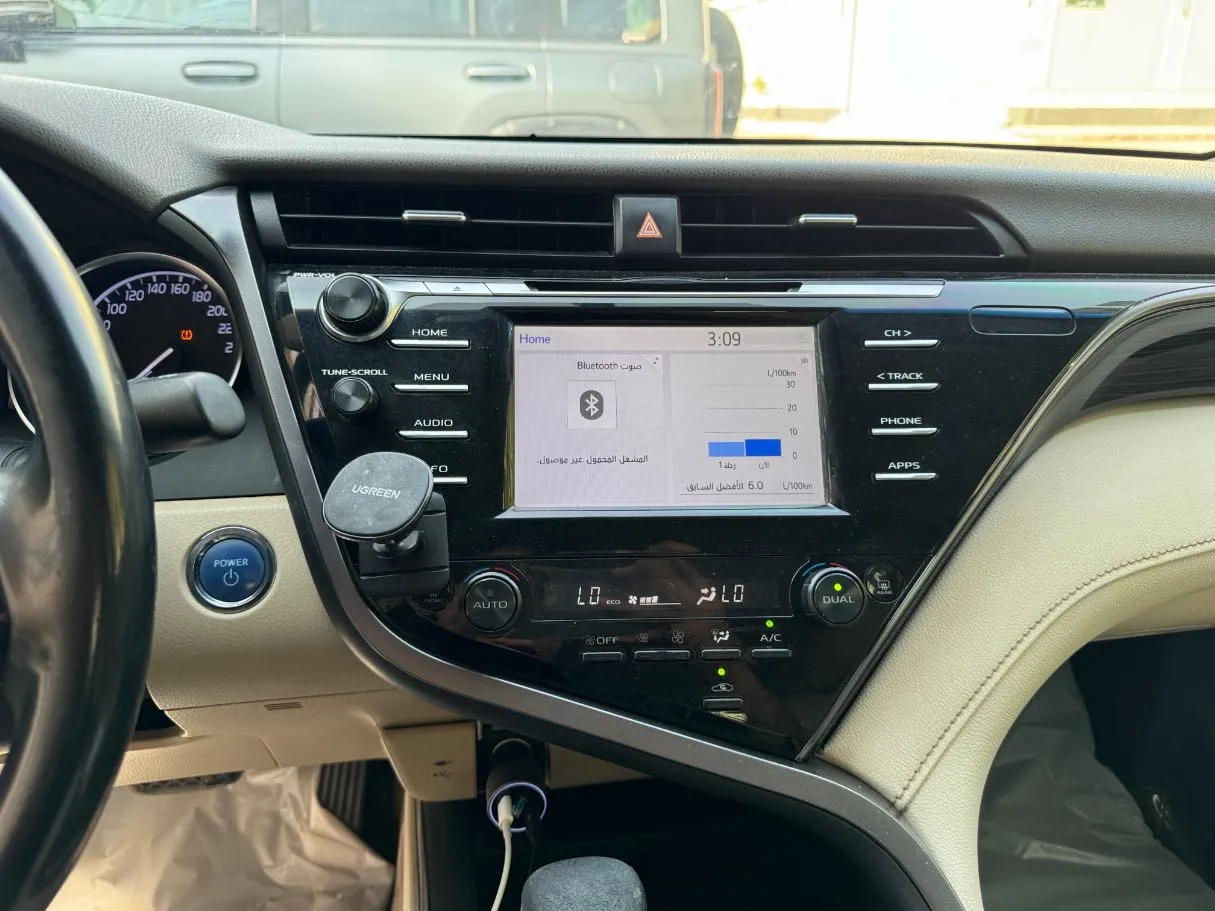 Car image 16