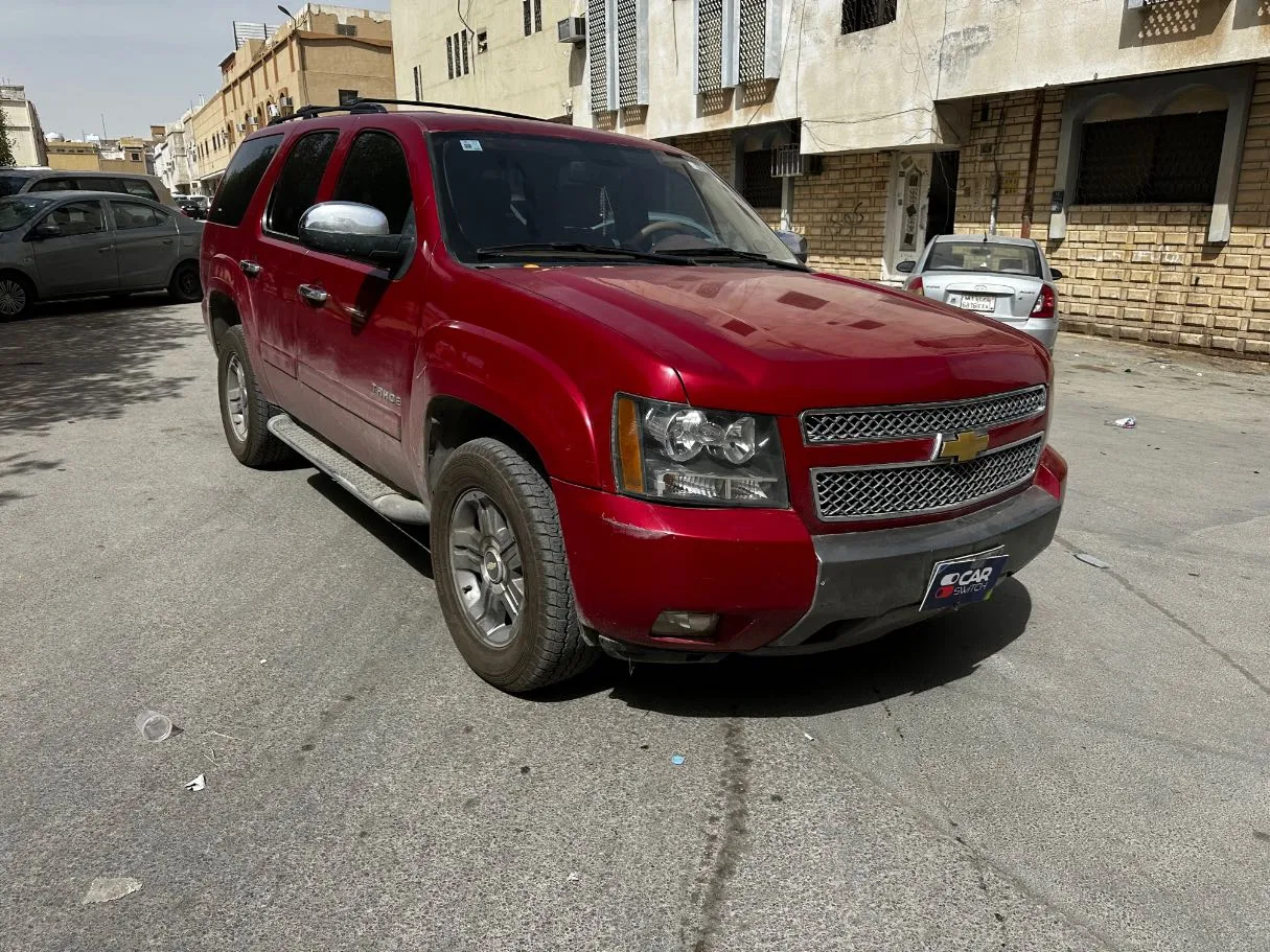 Car image 3
