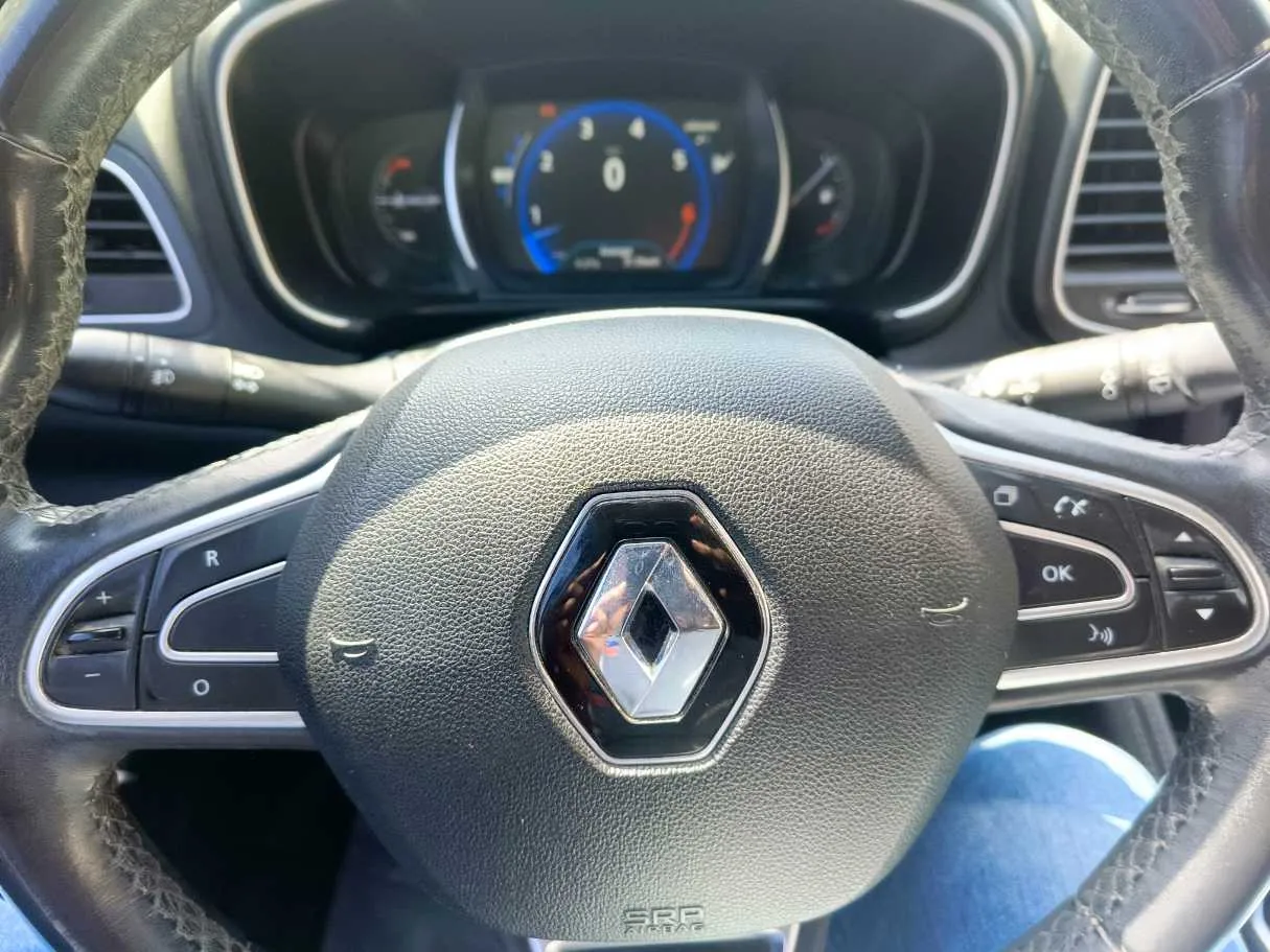 Car image 22