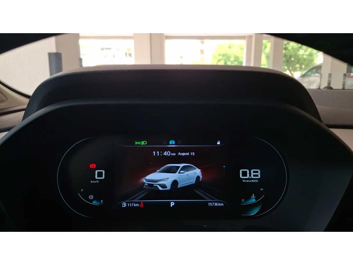 Car image 19