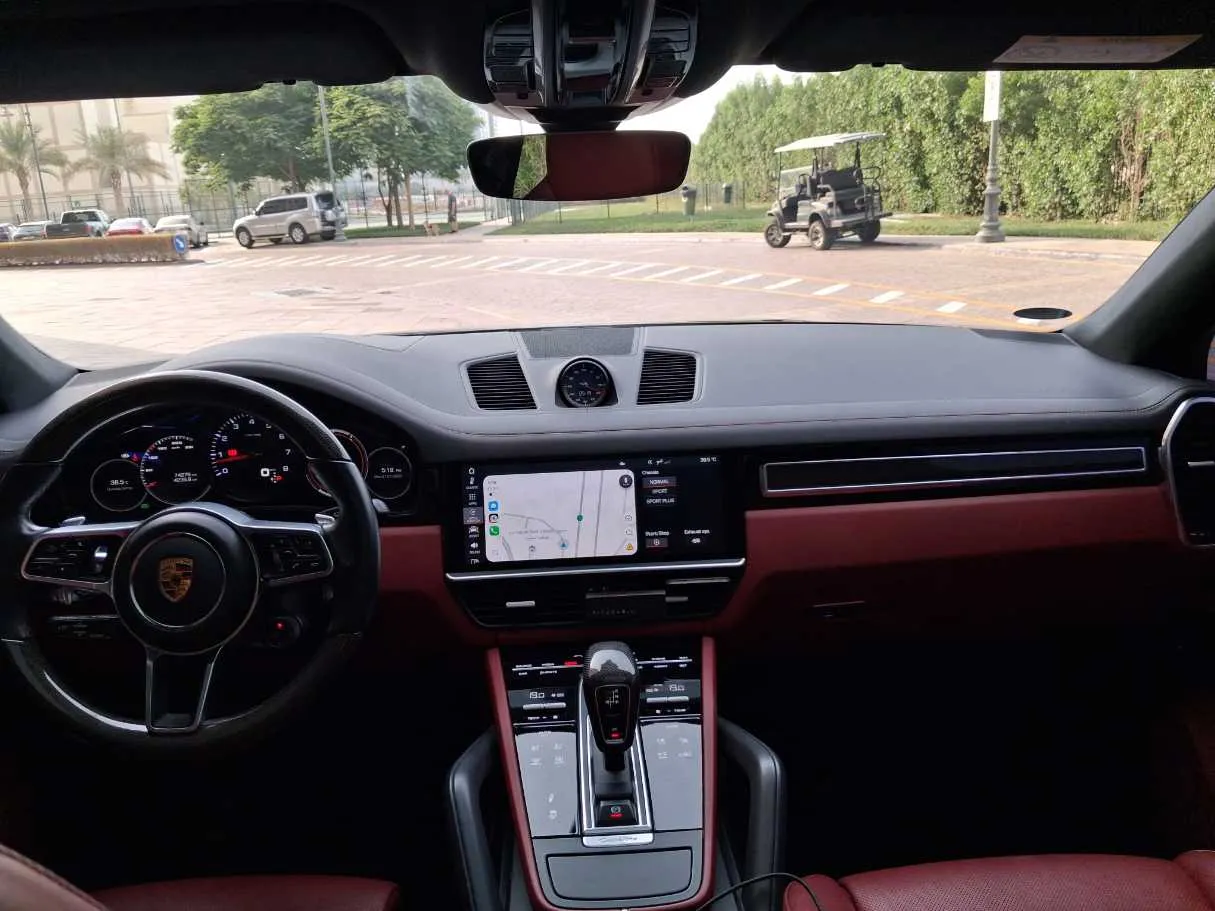 Car image 15