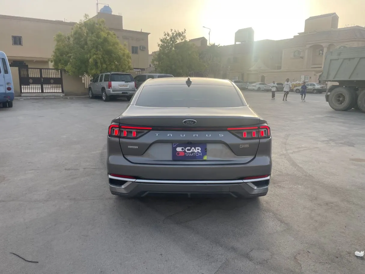 Car image 6