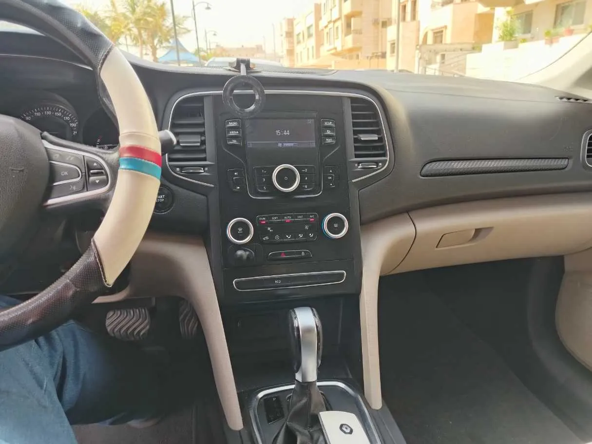 Car image 21