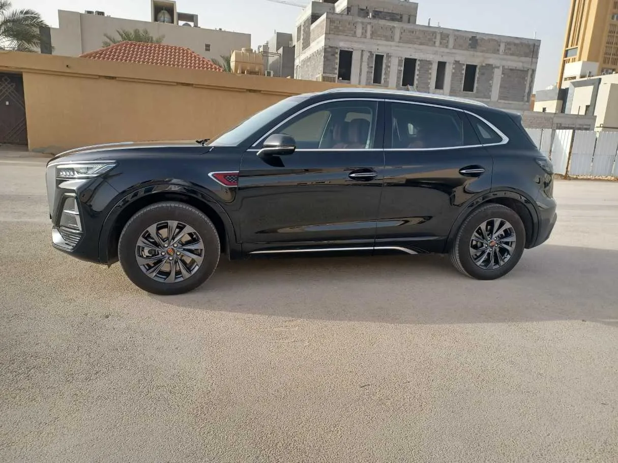 Car image 8
