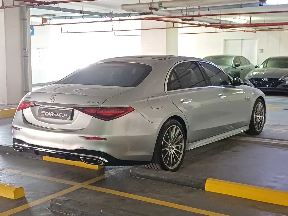 Car image 5