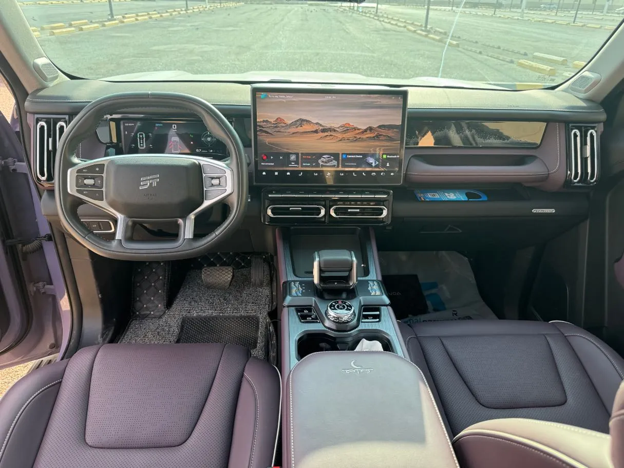 Car image 16
