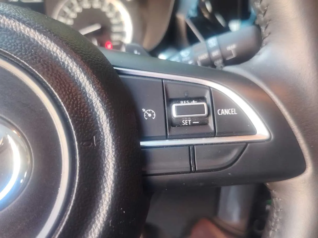 Car image 34