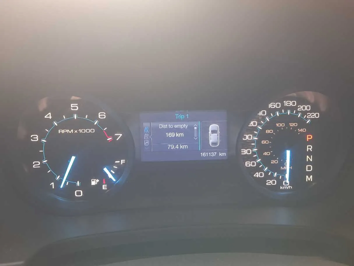 Car image 11