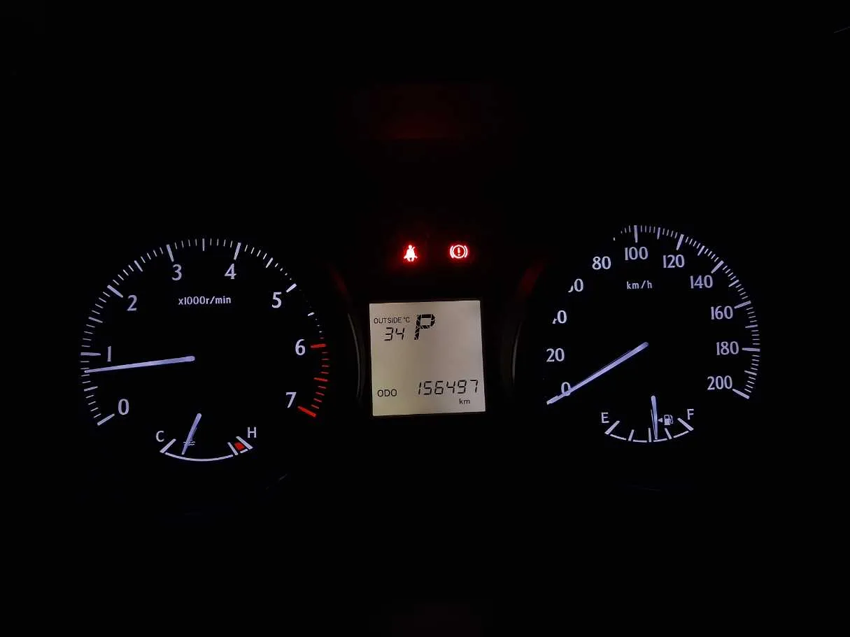 Car image 19