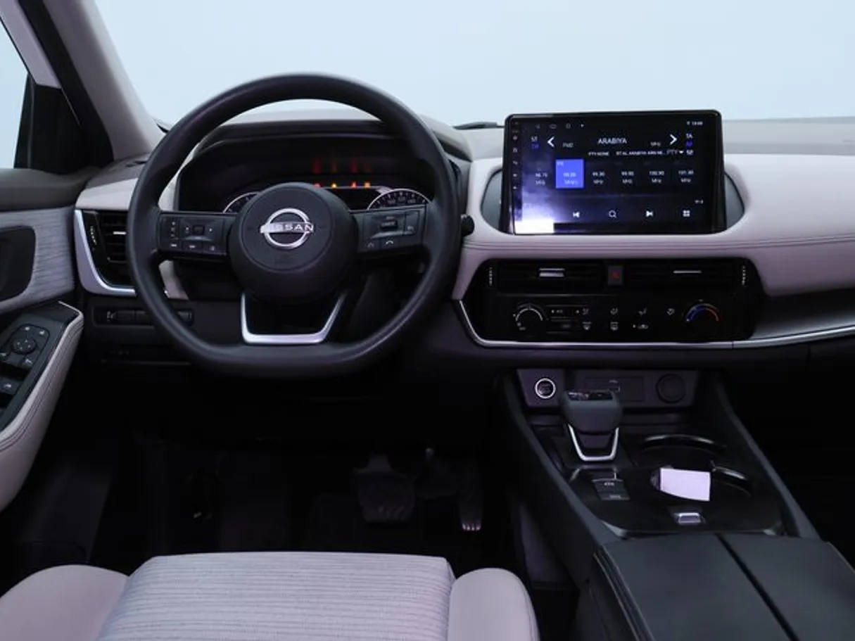 Car image 15