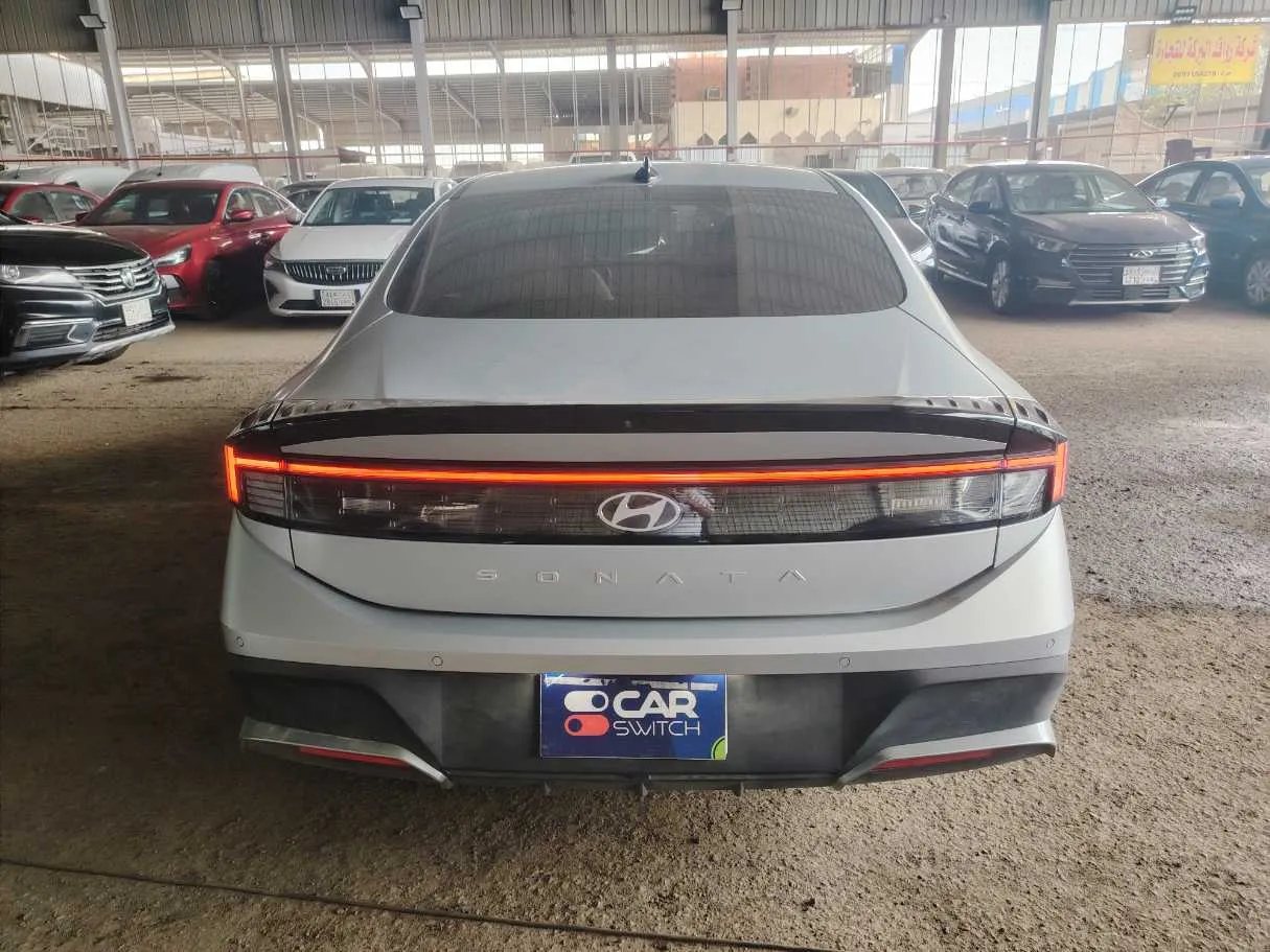 Car image 6