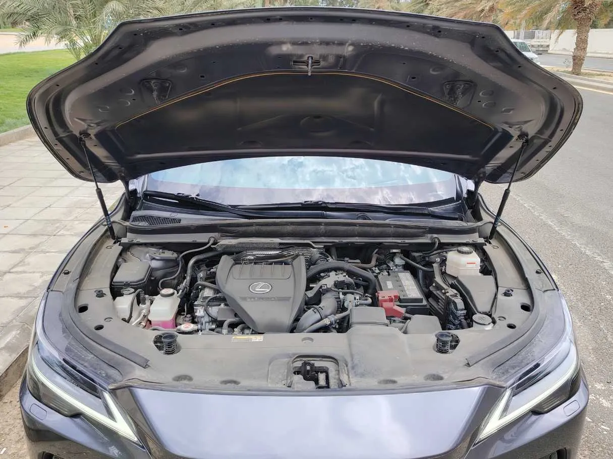 Car image 40