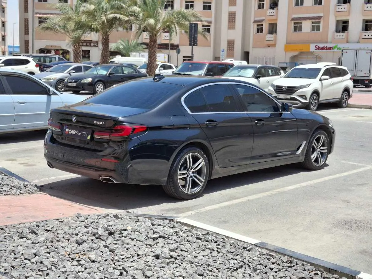 Car image 5