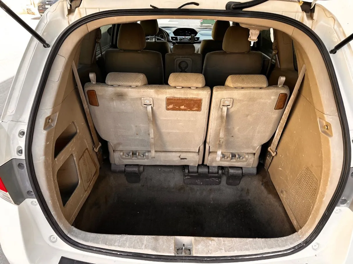 Car image 21