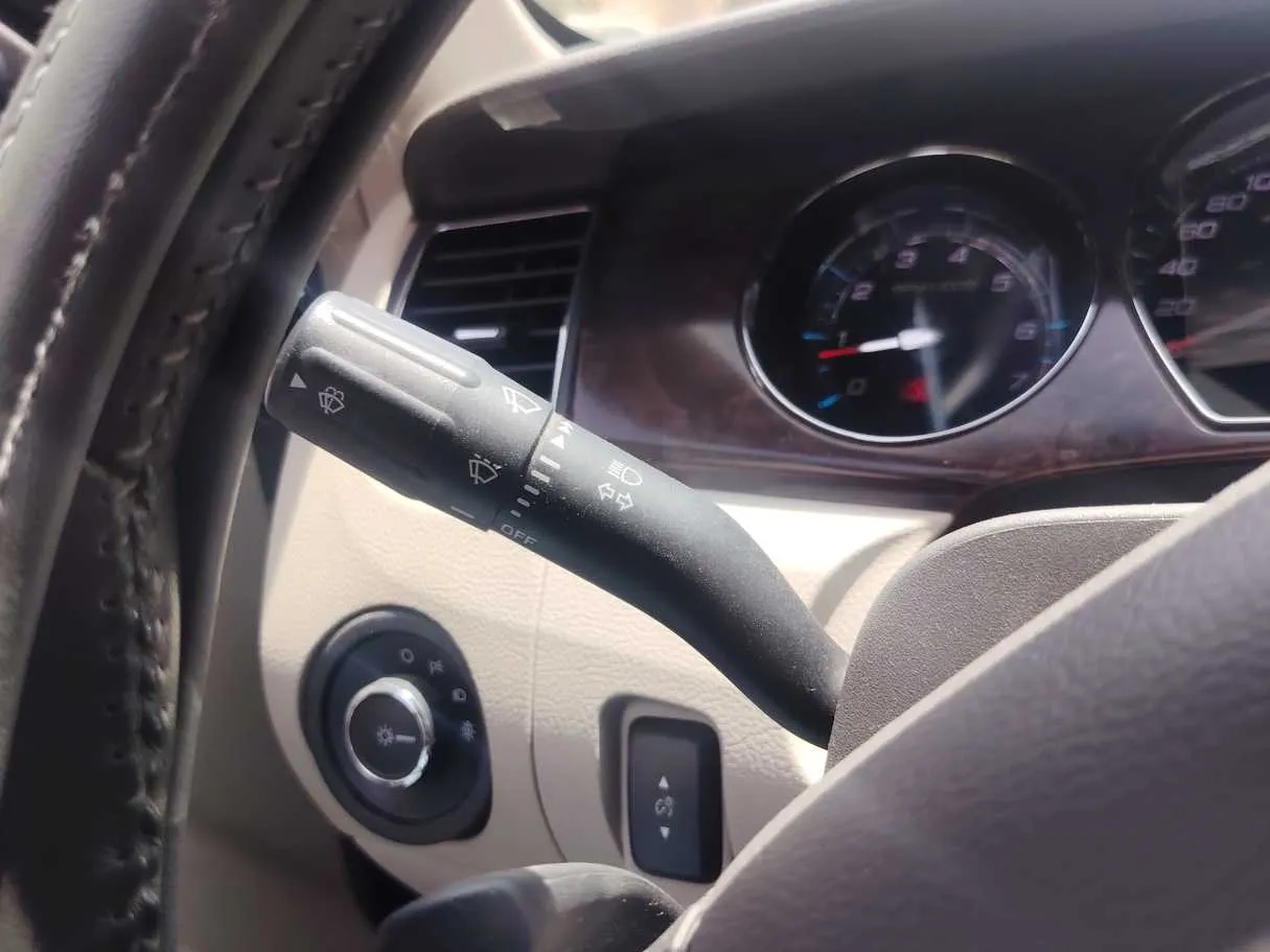 Car image 21