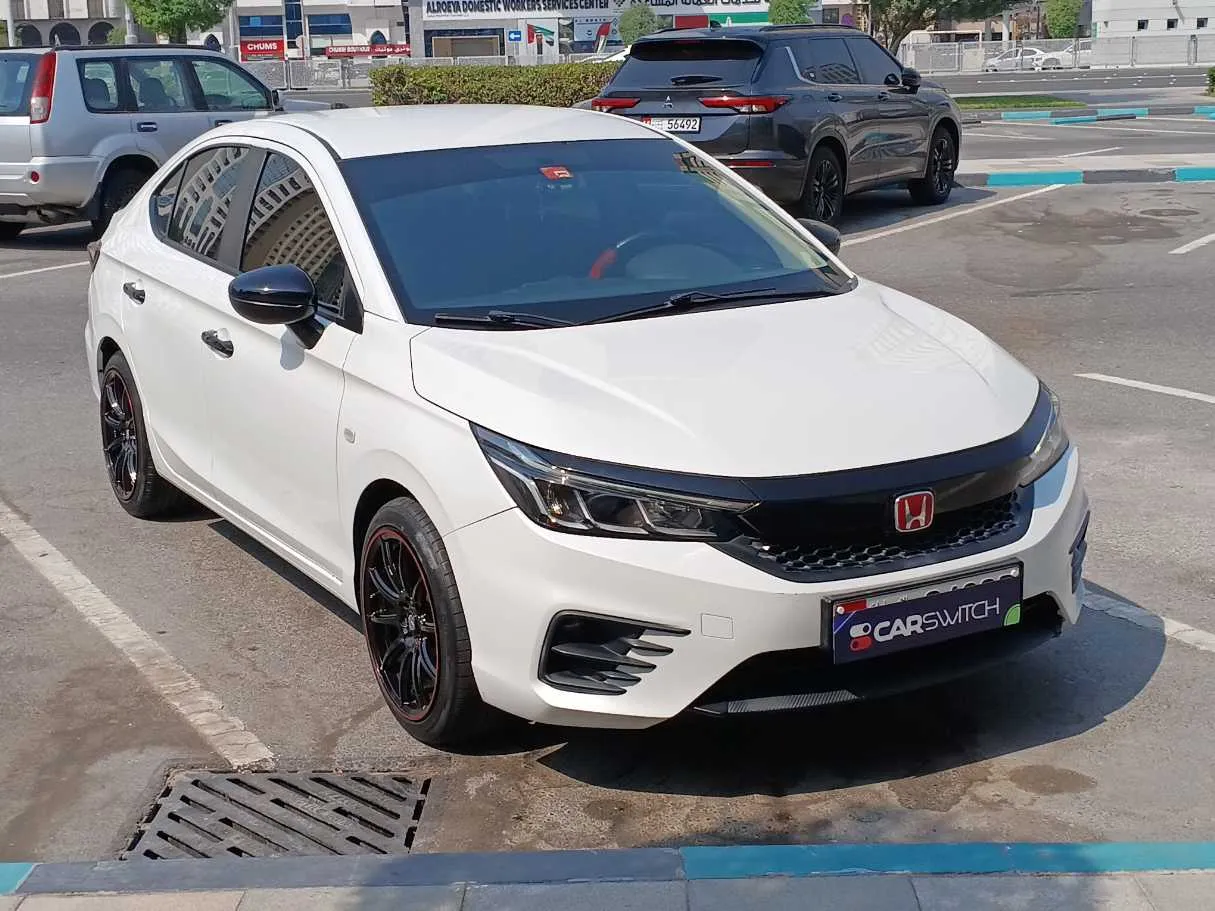 Car image 3
