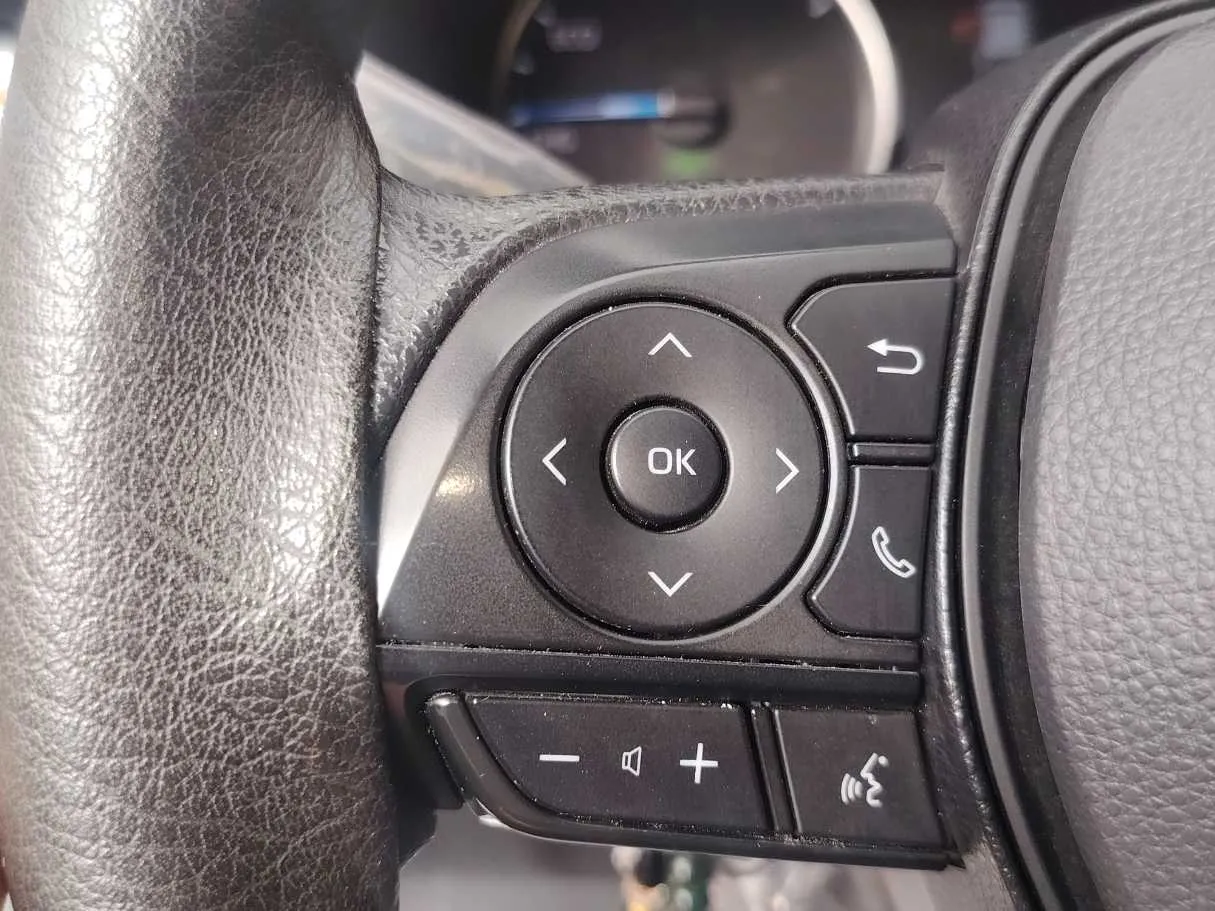 Car image 33