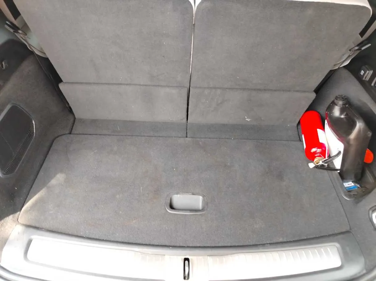 Car image 33