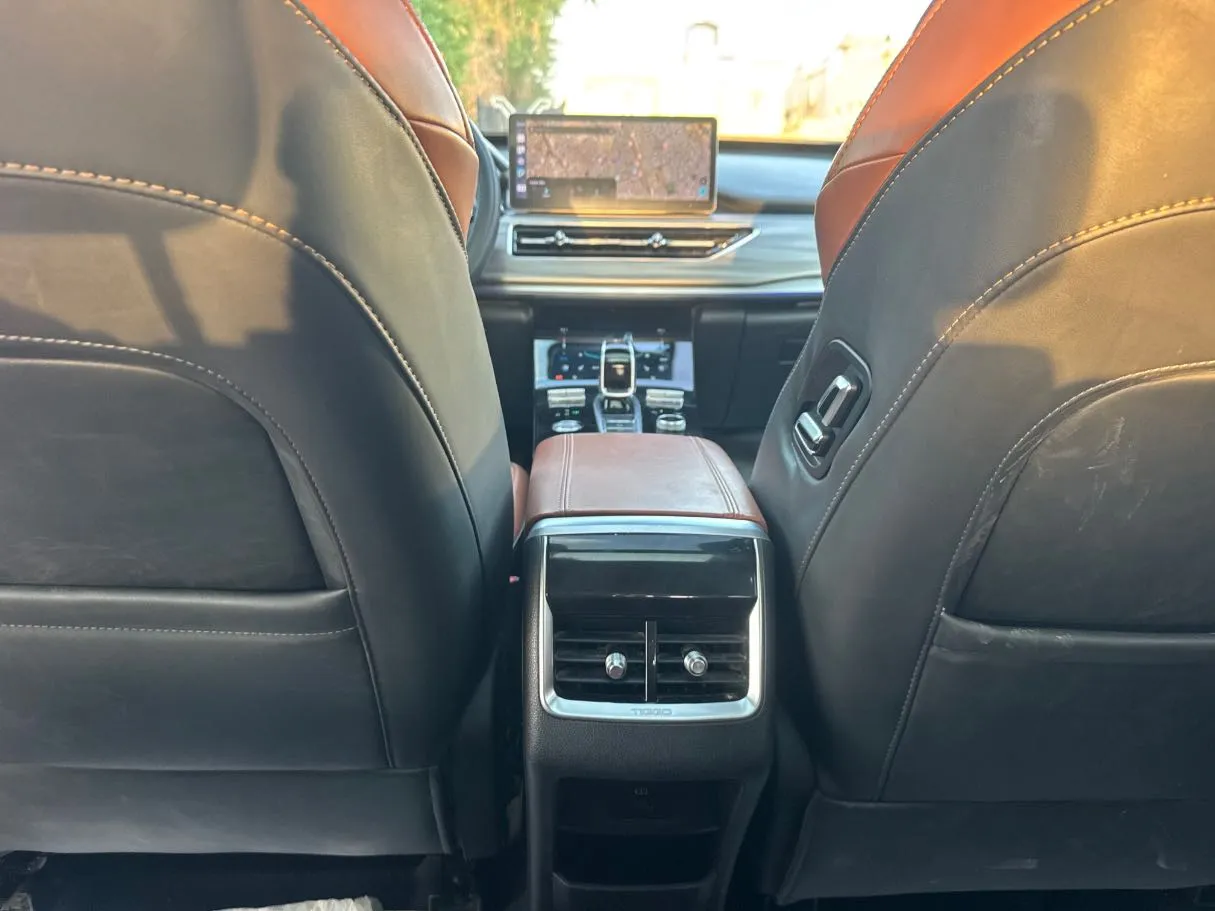 Car image 21