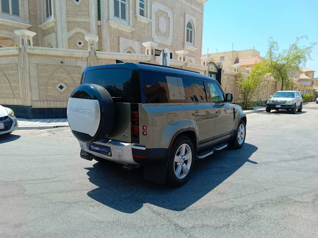 Car image 5