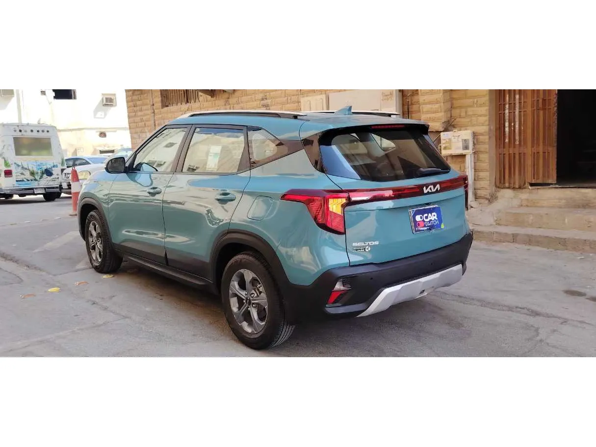 Car image 7