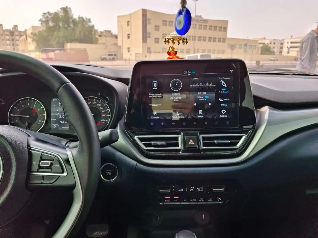 Car image 16