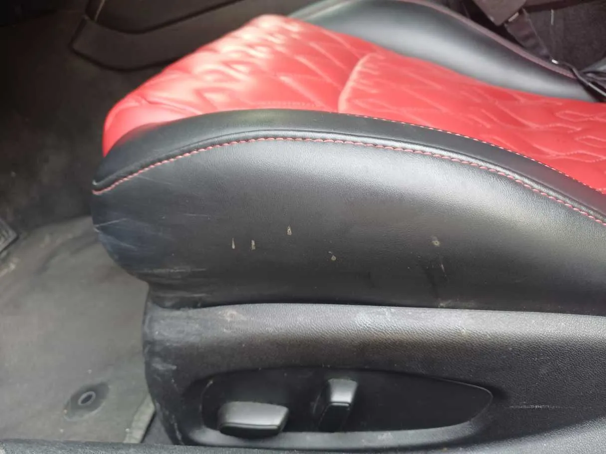 Car image 20