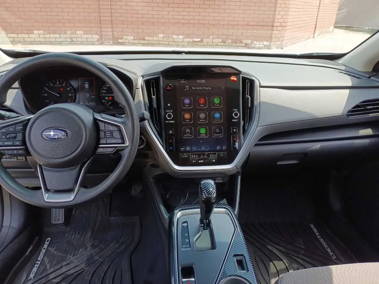 Car image 15