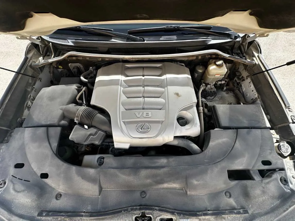 Car image 35