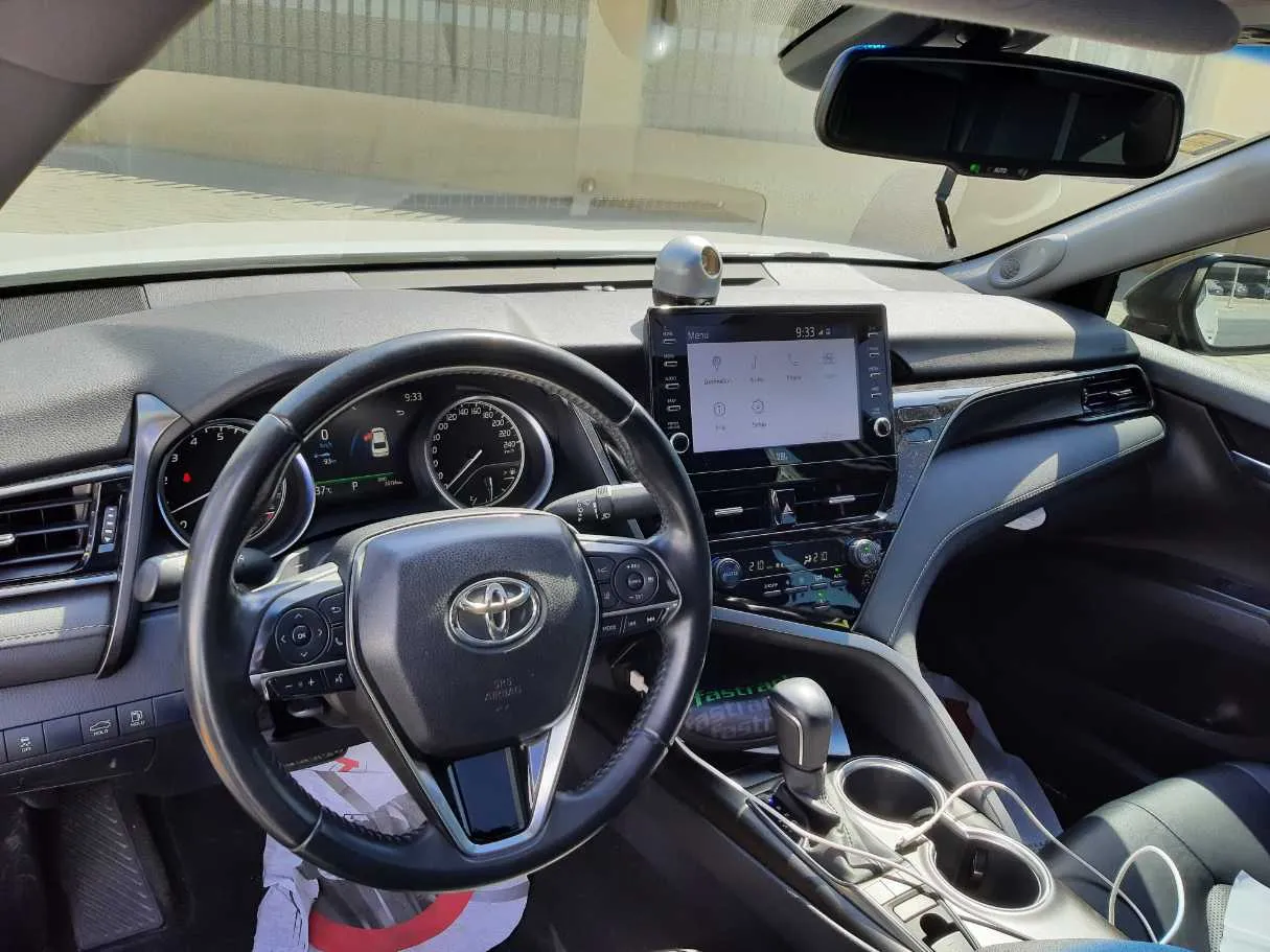 Car image 11