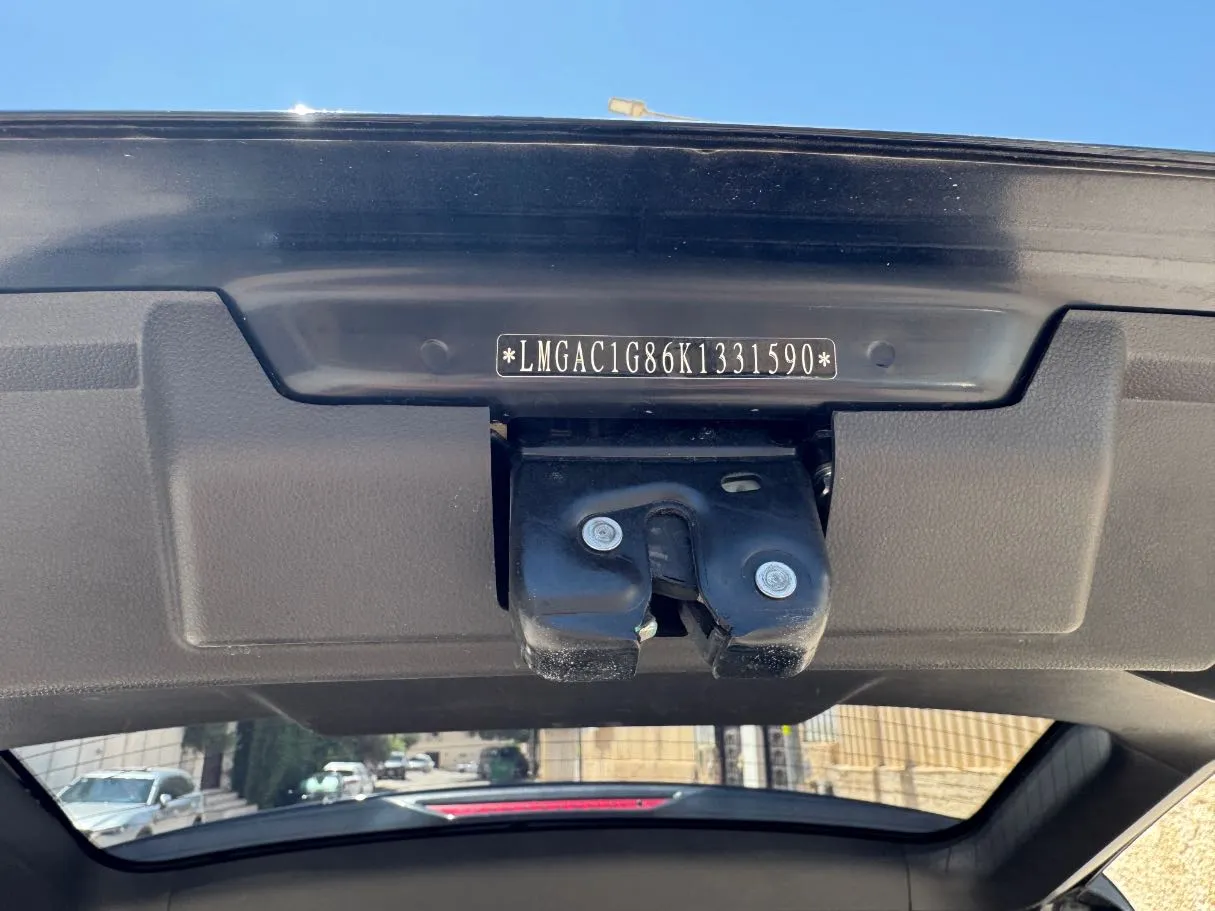 Car image 20