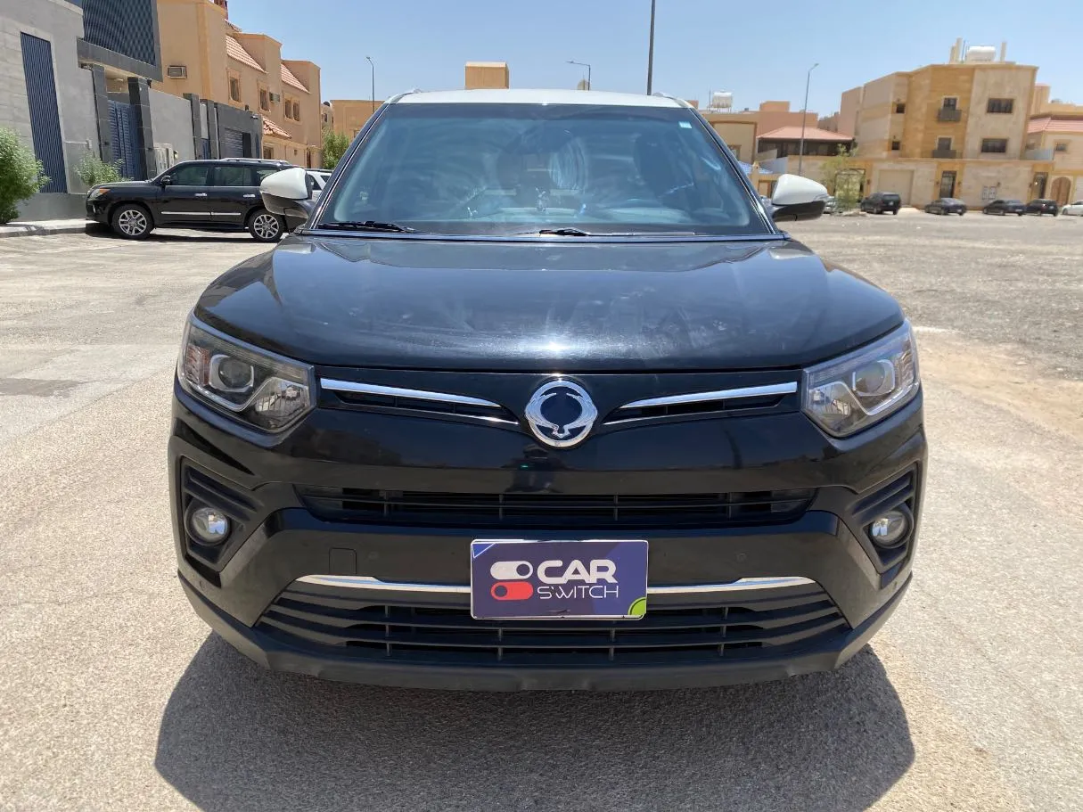 Car image 2