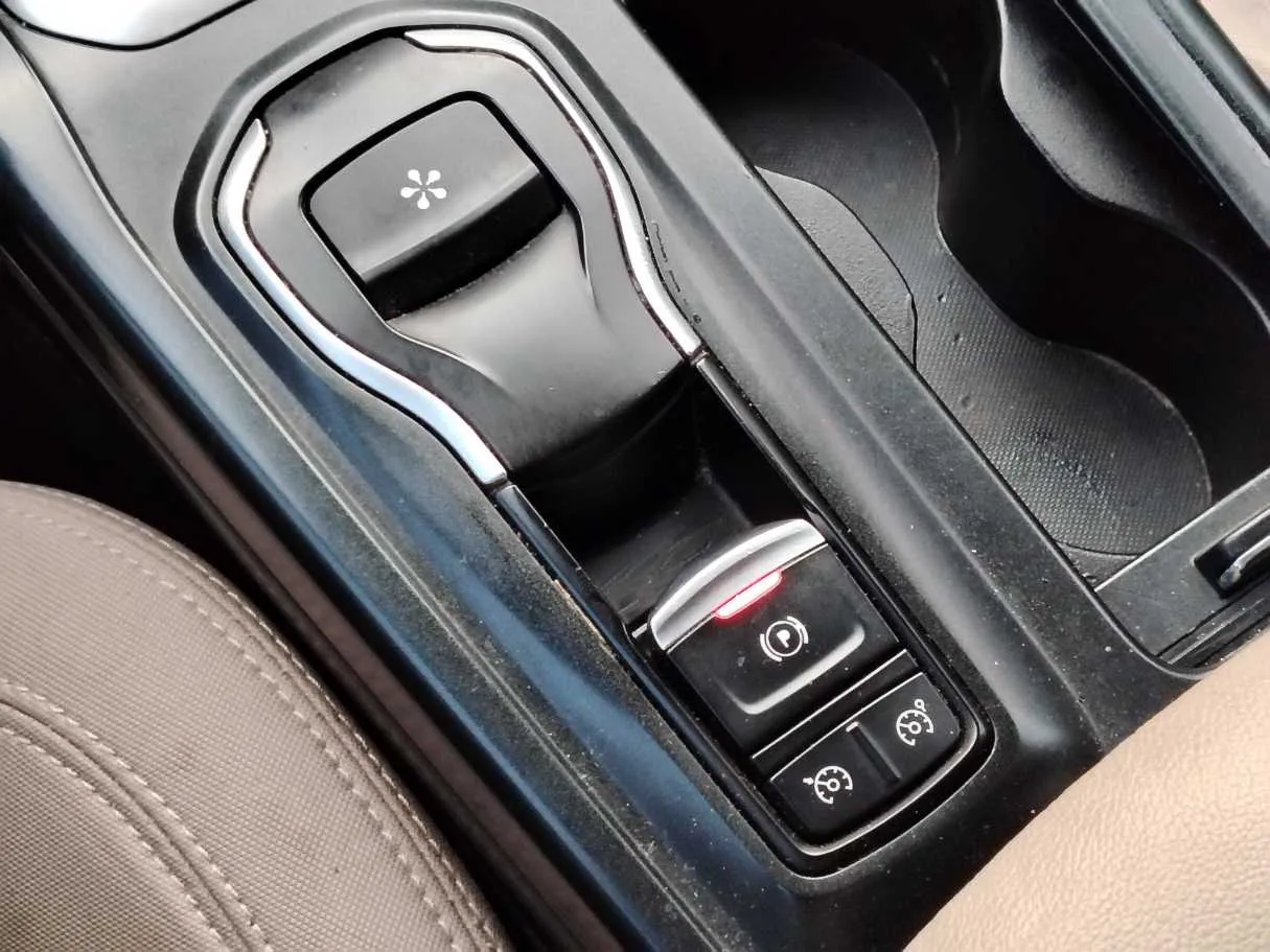 Car image 20