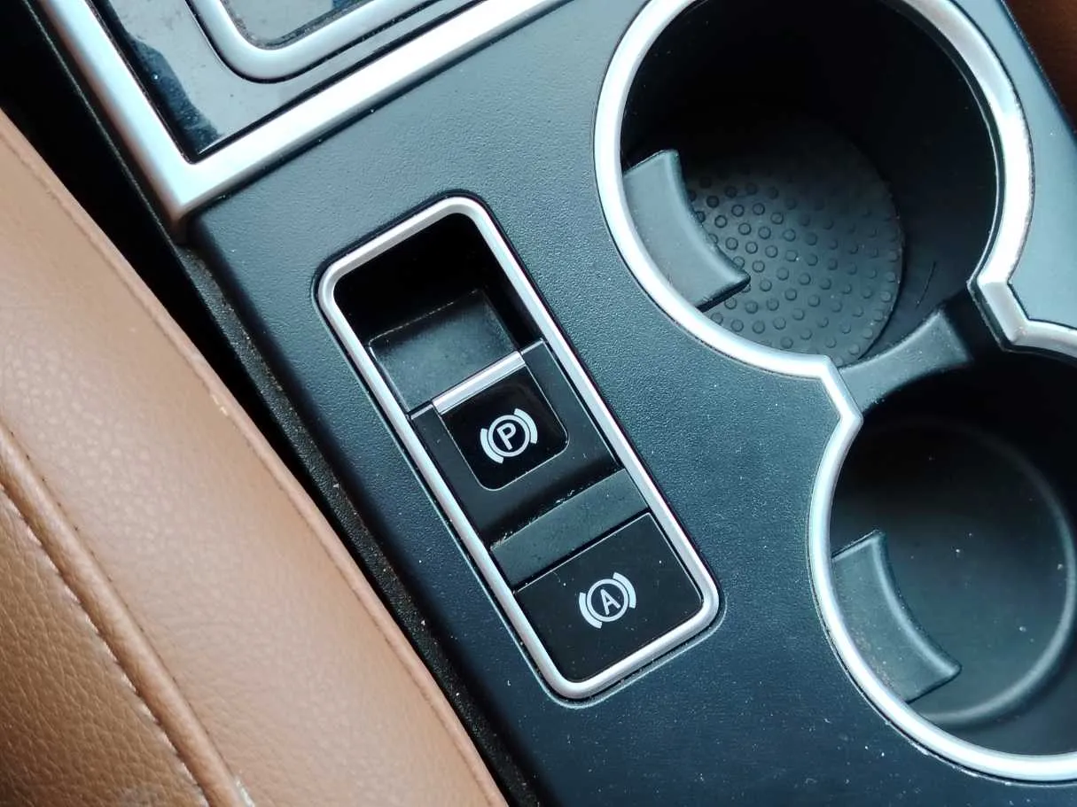 Car image 31