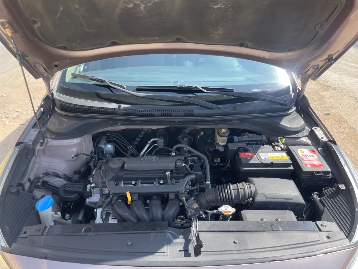 Car image 23