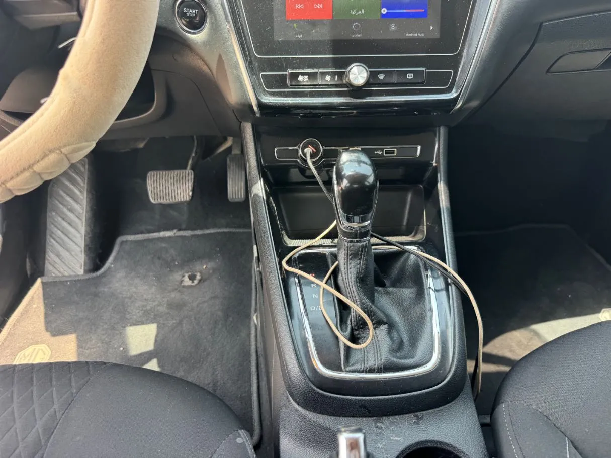 Car image 15