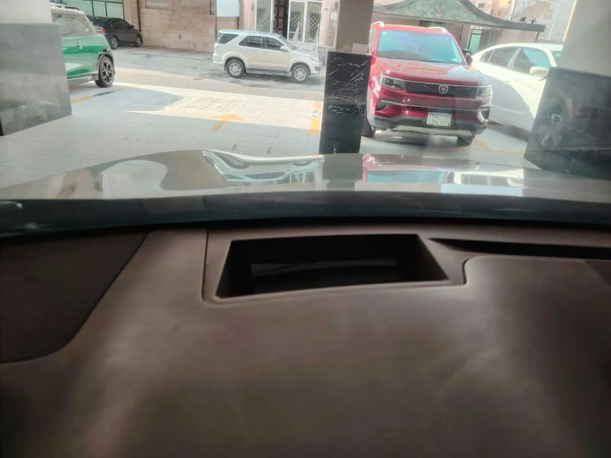 Car image 41