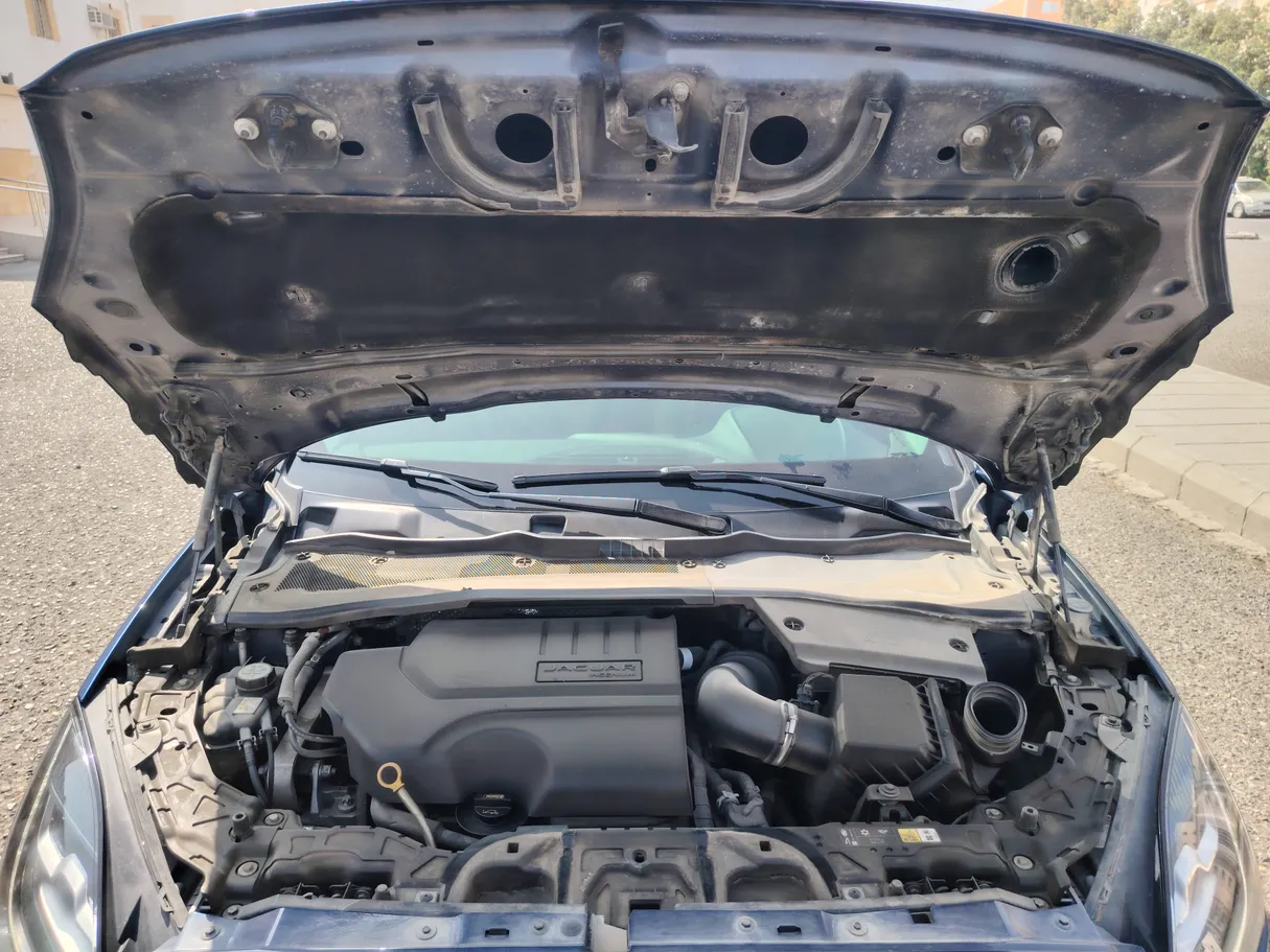 Car image 35