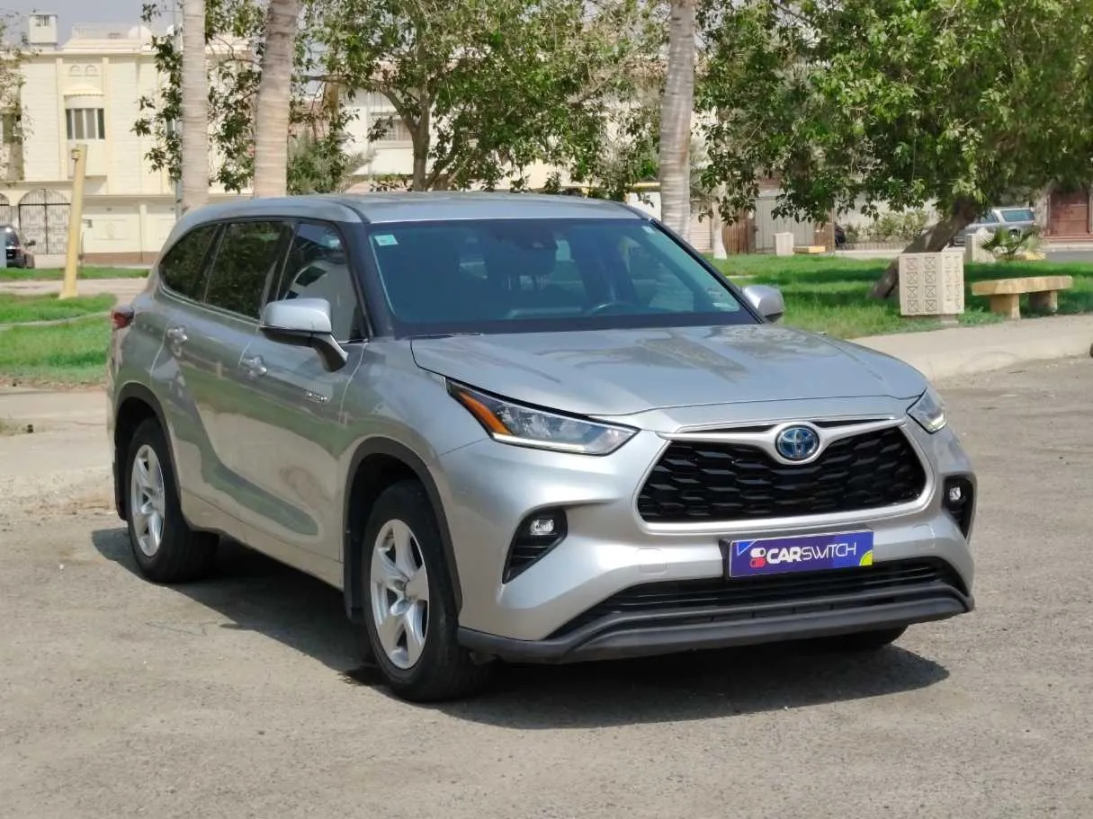 Car image 3