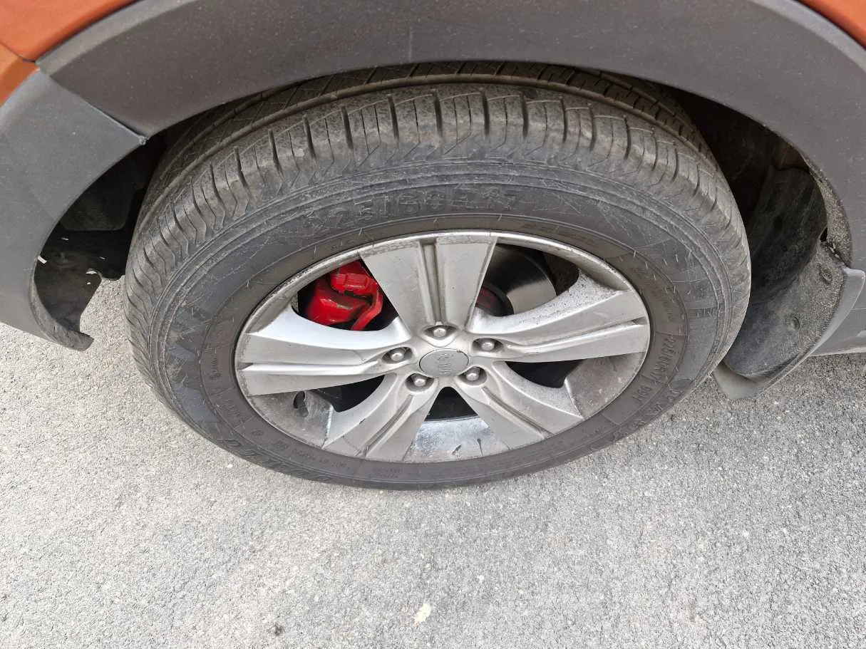 Car image 10