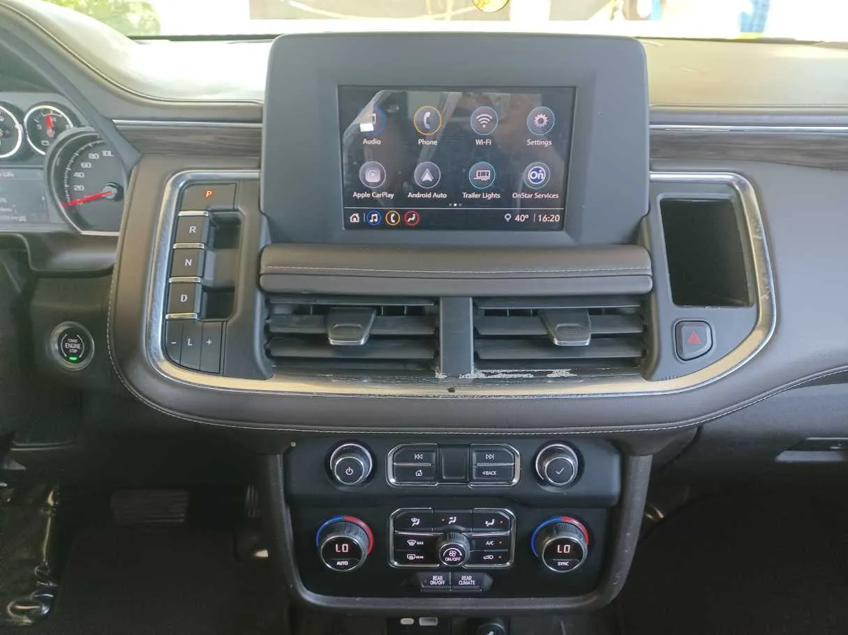 Car image 14