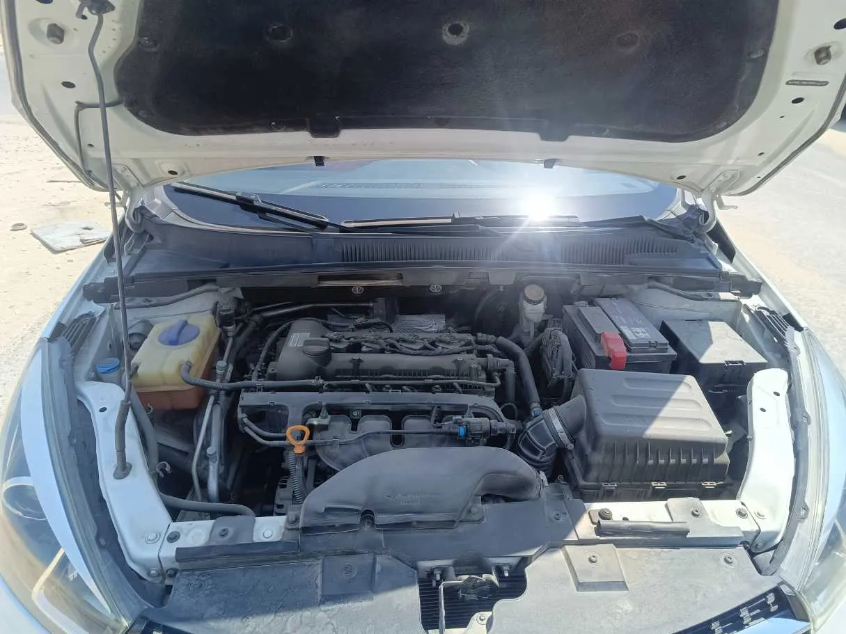 Car image 32