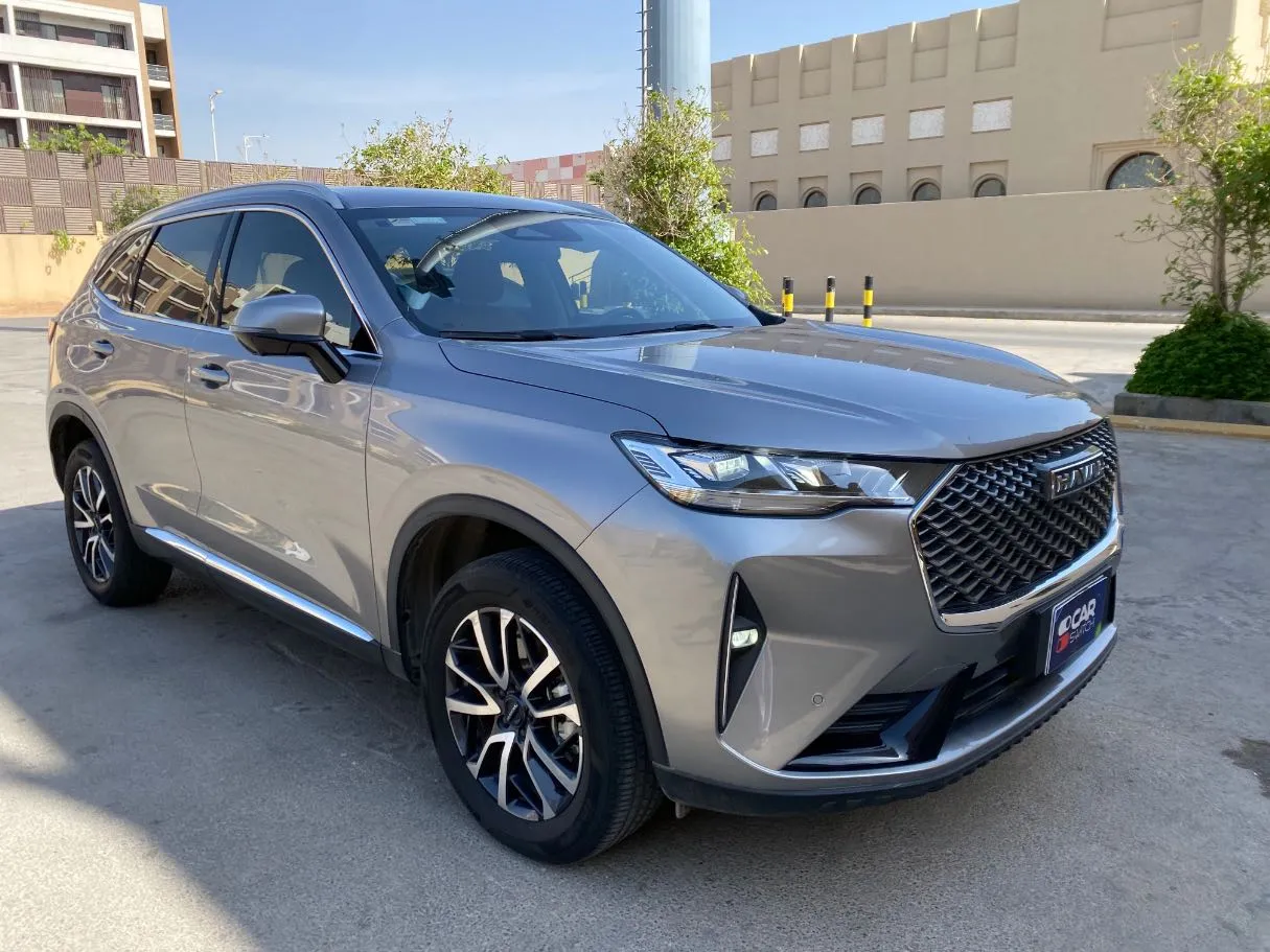 Car image 3