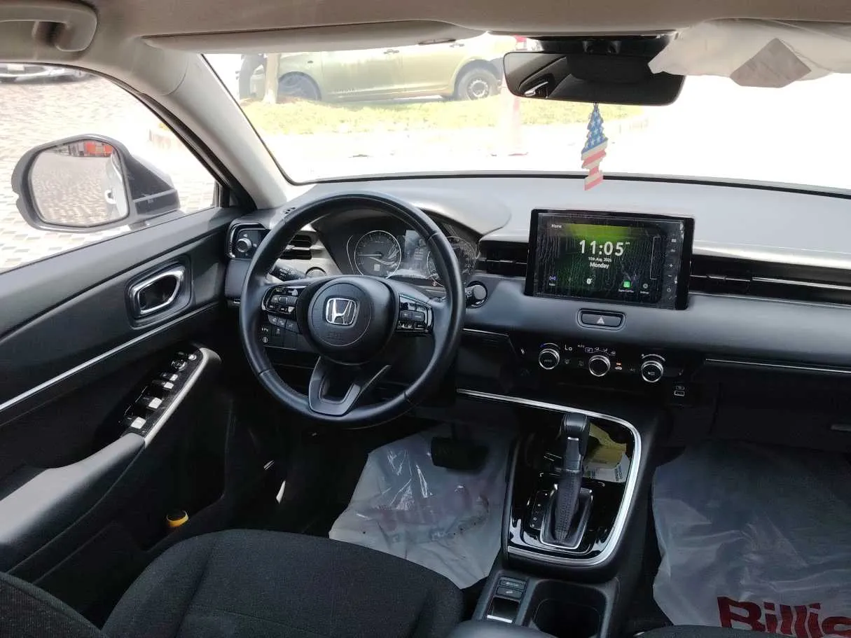 Car image 21