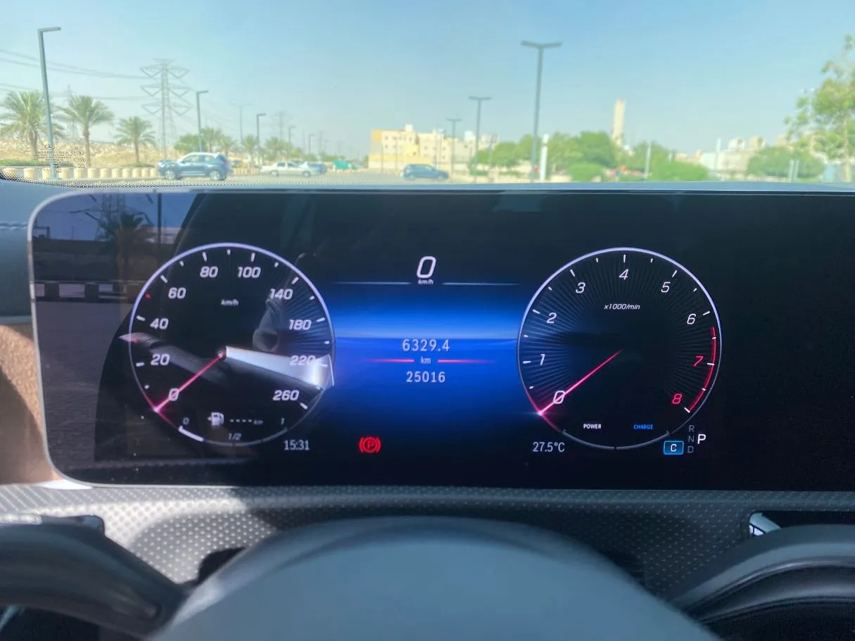 Car image 20
