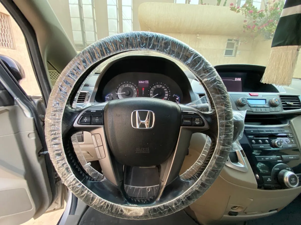 Car image 21